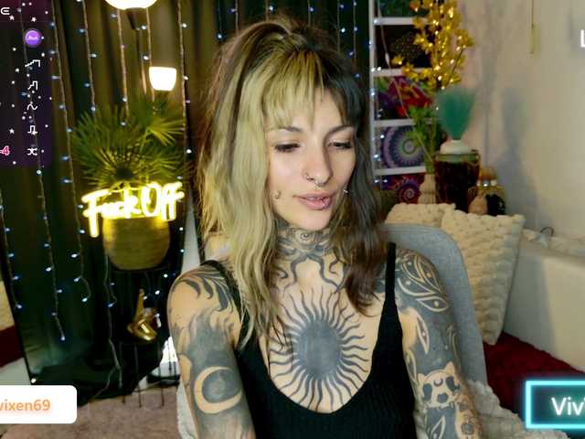 VivVixen live cam on BongaCams