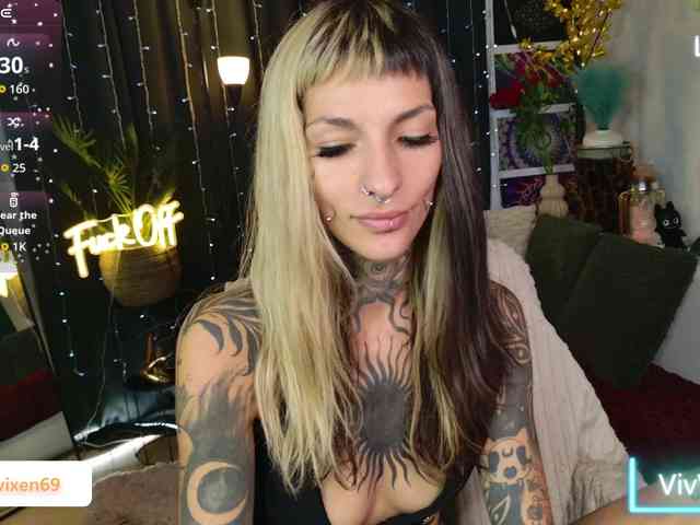 VivVixen Live Webcam on BongaCams