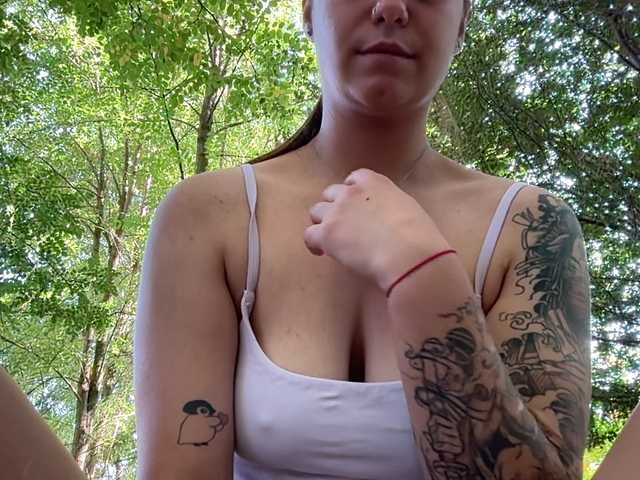 Lina-Li9 live cam on BongaCams