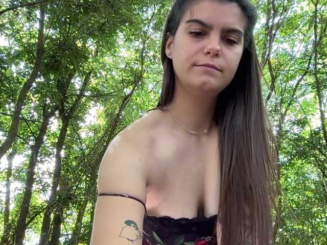 LinaLi9 webcam