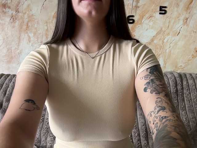Lina-Li9 live cam on BongaCams