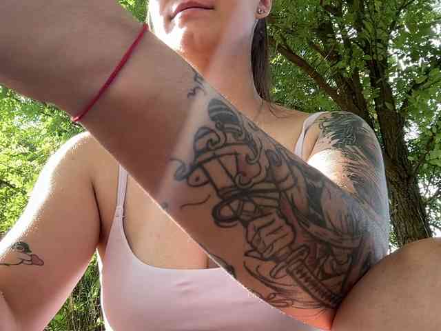 LinaLi9 webcam