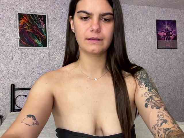 LinaLi9 webcam