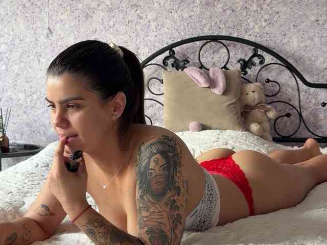LinaLi9 webcam
