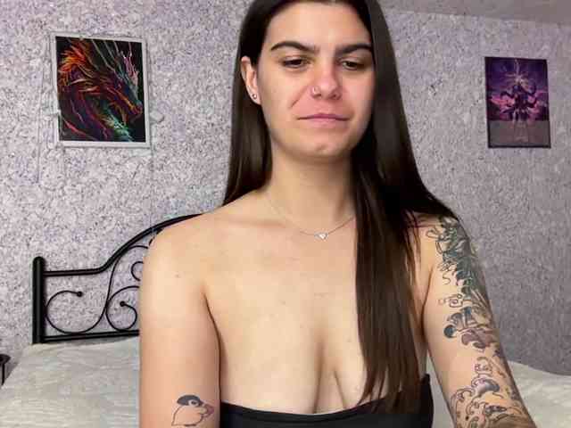 LinaLi9 webcam