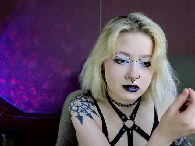 blackIRIS live cam on BongaCams