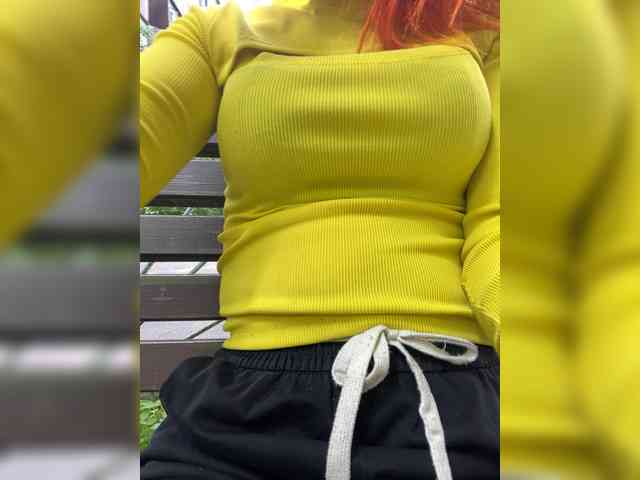 KARINA019 webcam