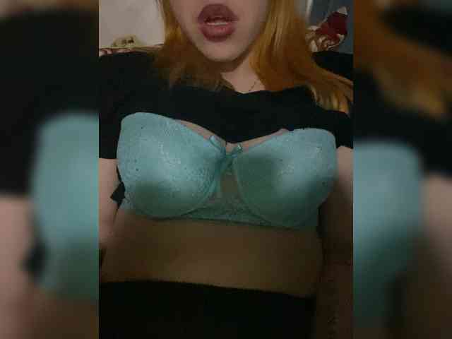 KARINA019 webcam