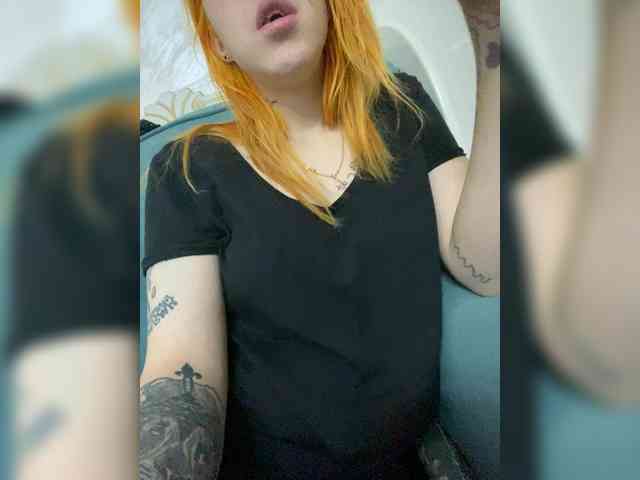 KARINA019 webcam