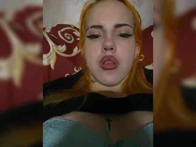 KARINA019 webcam