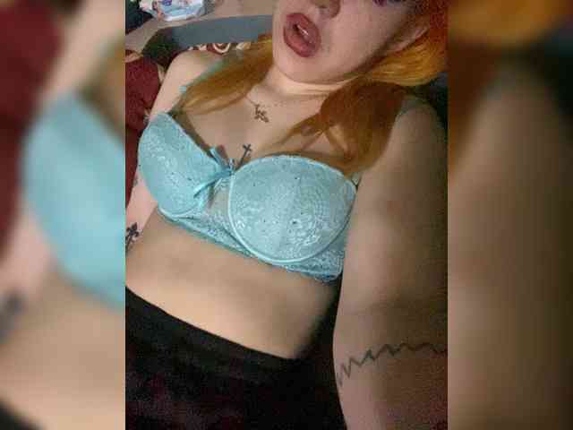 KARINA019 webcam