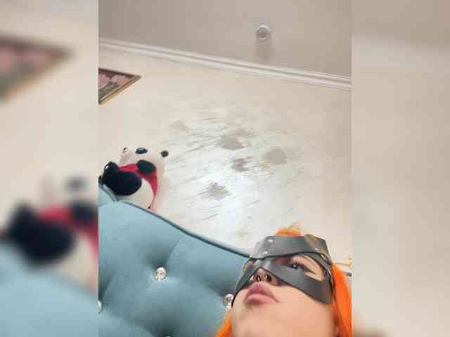 KARINA019 webcam