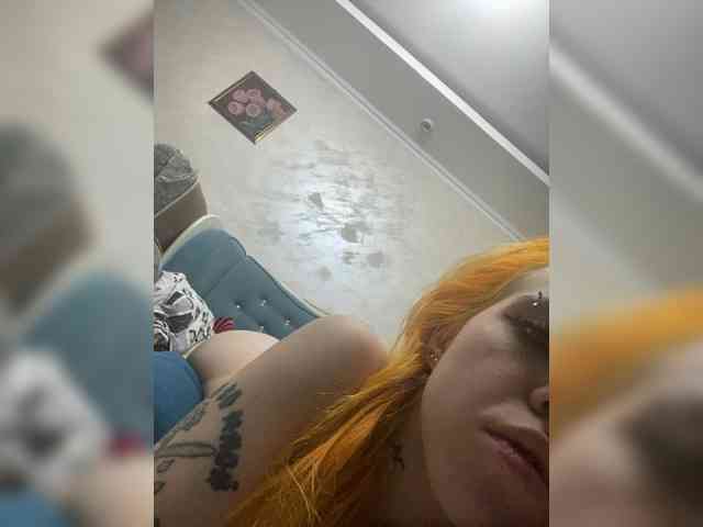 KARINA019 webcam
