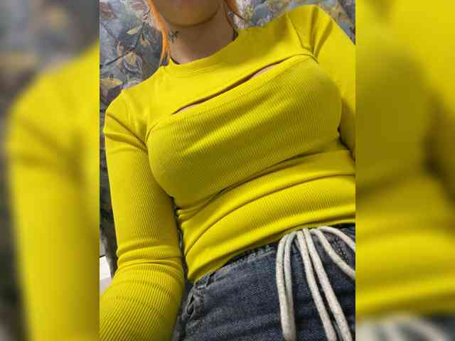 KARINA019 webcam