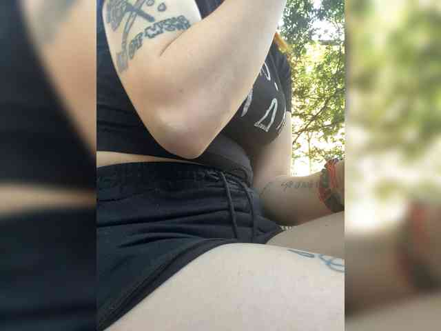 KARINA019 webcam