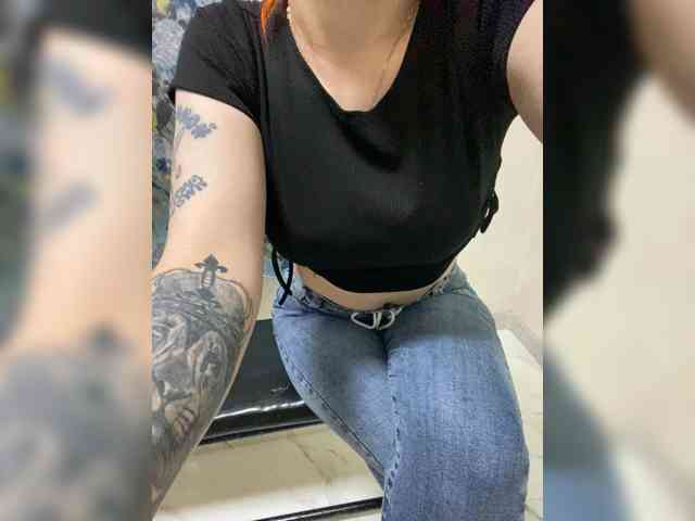 KARINA019 Live Webcam on BongaCams