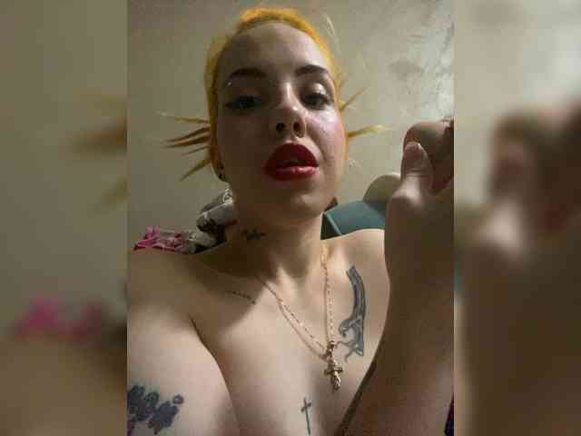 KARINA019 webcam