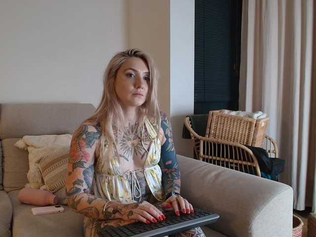Tattoobbgirl Live Cam on BongaCams