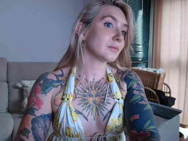 Tattoobbgirl webcam