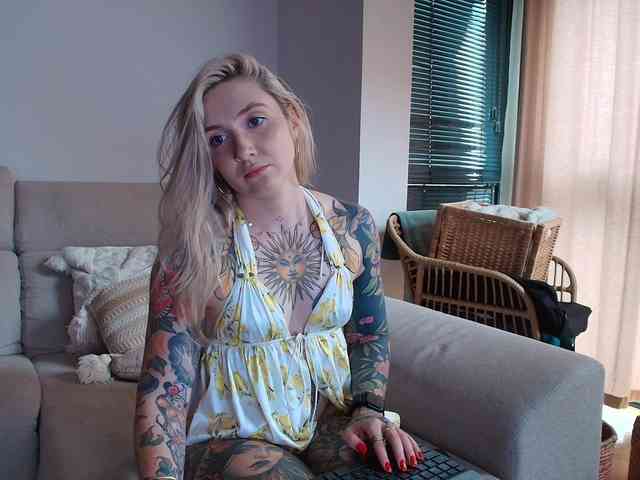 Tattoobbgirl