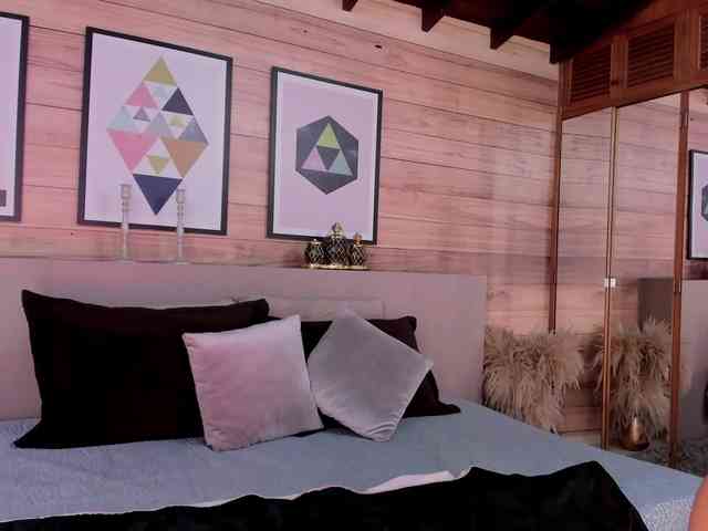RoseEverhart webcam