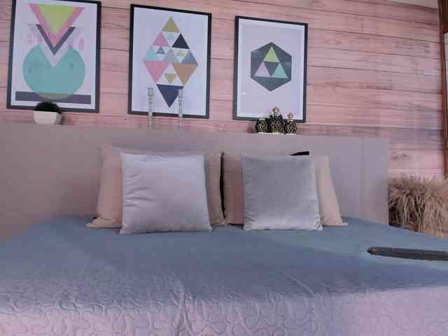 RoseEverhart webcam
