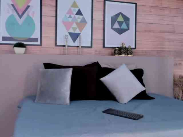 RoseEverhart webcam