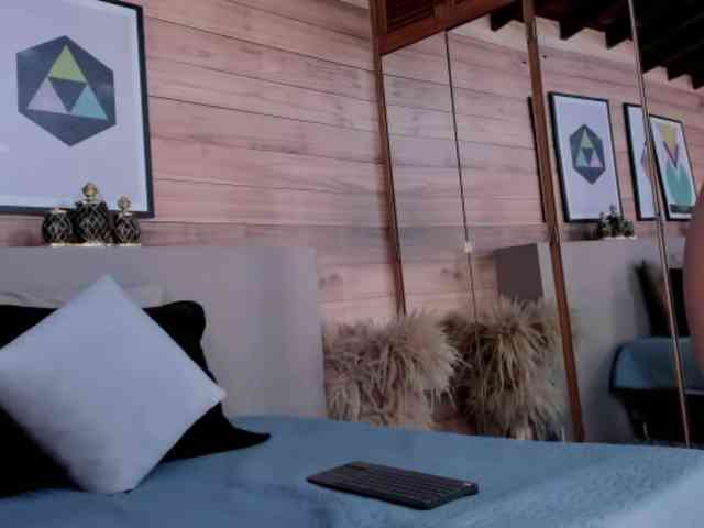 RoseEverhart webcam