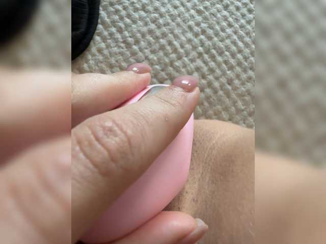 Sasha129900-1 live cam on BongaCams
