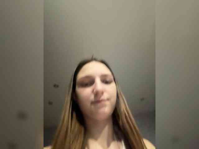 Sasha129900-1 webcam