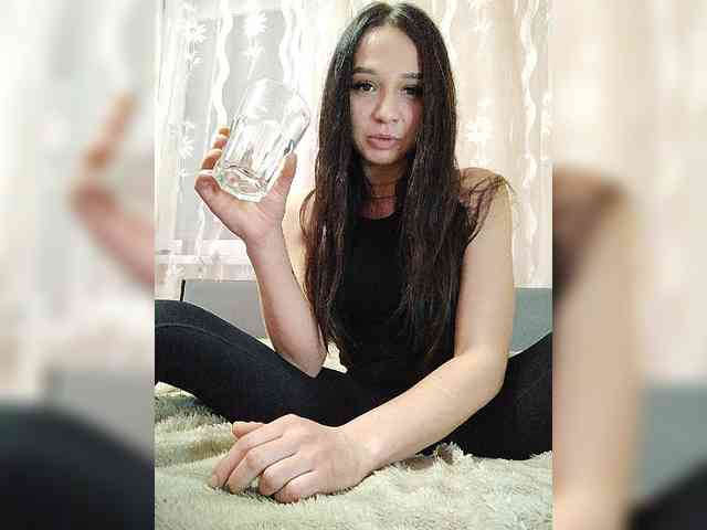 Kristina2313 webcam