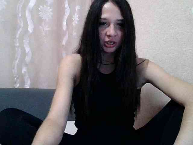 Kristina2313 webcam