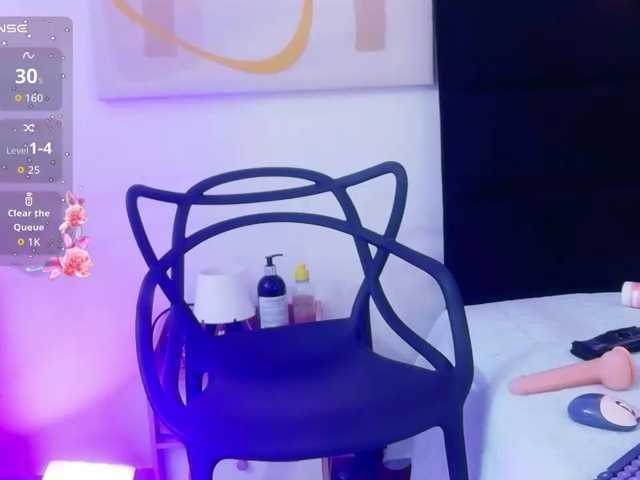 NaughtyMommyy live cam on BongaCams