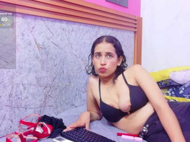 NaughtyMommyy live cam on BongaCams
