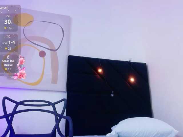 NaughtyMommyy live cam on BongaCams