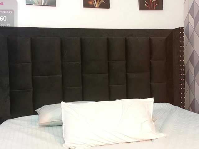 NaughtyMommyy live cam on BongaCams