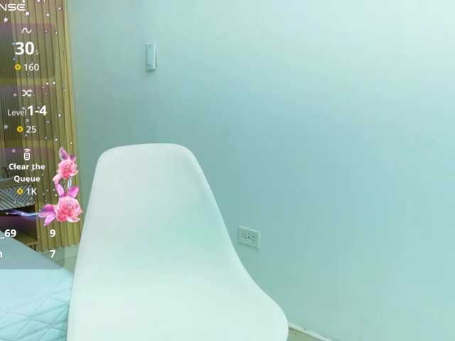 NaughtyMommyy live cam preview