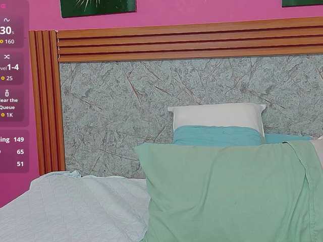NaughtyMommyy live cam on BongaCams