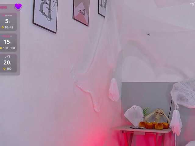 NaughtyMommyy, live now on BongaCams