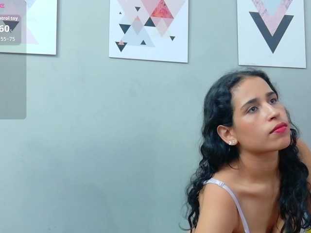 NaughtyMommyy live cam on BongaCams