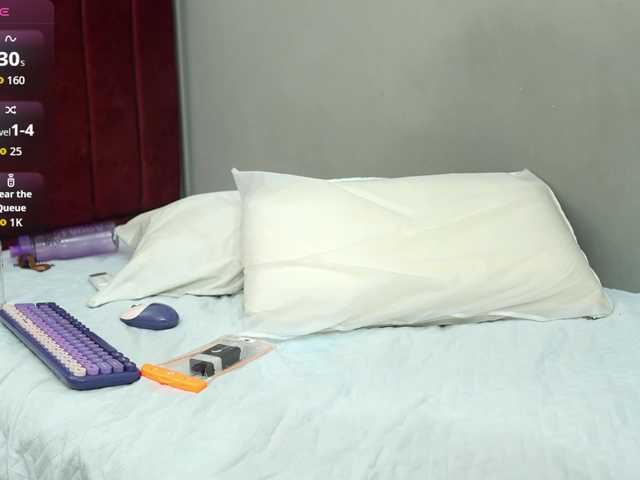 NaughtyMommyy live cam on BongaCams