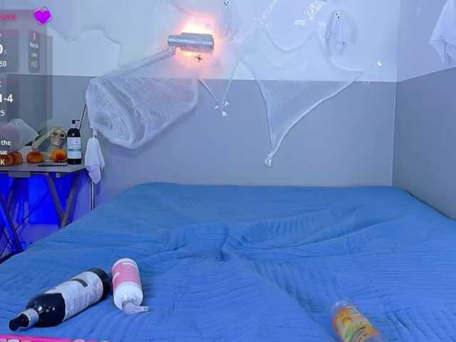 NaughtyMommyy live cam on BongaCams