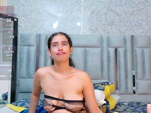 NaughtyMommyy live webcam show