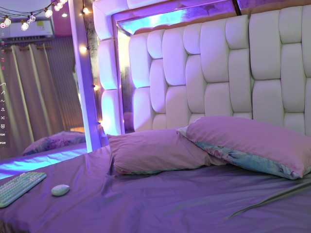 NaughtyMommyy live cam on BongaCams