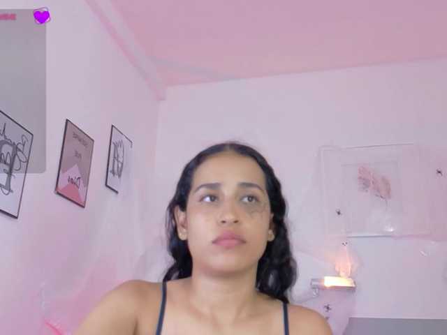 NaughtyMommyy, live now on BongaCams