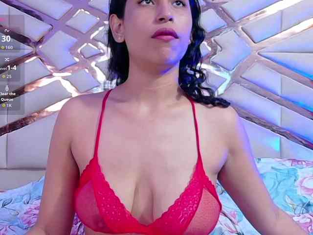 NaughtyMommyy webcam