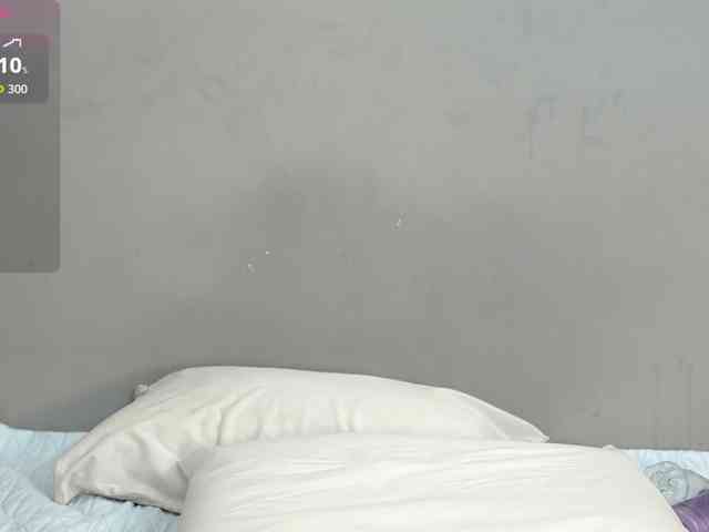 NaughtyMommyy webcam