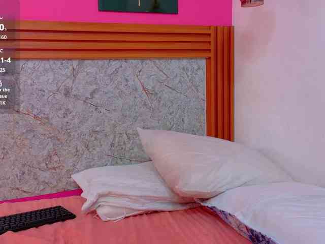 NaughtyMommyy webcam