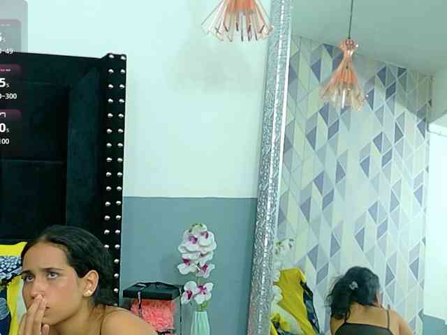 Модель: NaughtyMommyy