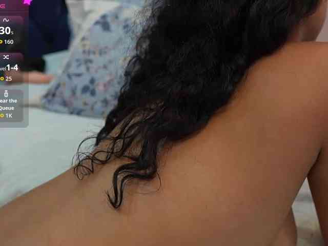 NaughtyMommyy webcam